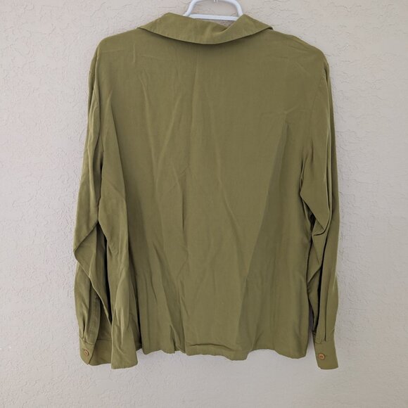 Casual Corner 100% Silk Long Sleeved Button Up Shirt Size 16 Olive Green - Picture 4 of 4